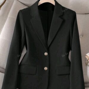 Elegant Monochrome Short Coat with Gold Button Detail and Waist Shaping
