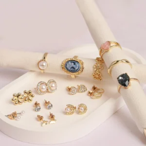 Luxurious accessories with classic designs and pearl touches